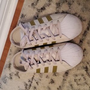 Adidas slip on leather gold / white sneakers